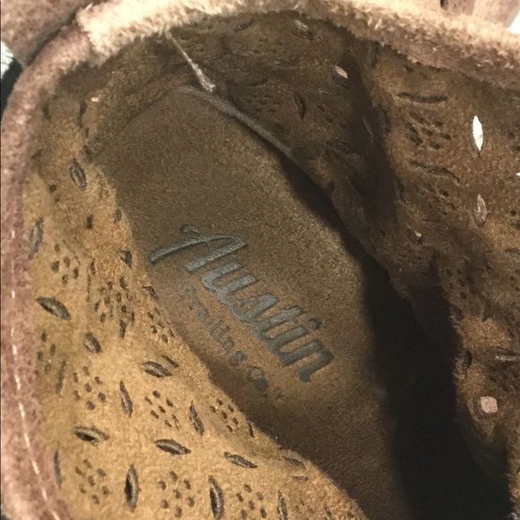 Austin Trading Co. Slouchy Bootie - Picture 7 of 7